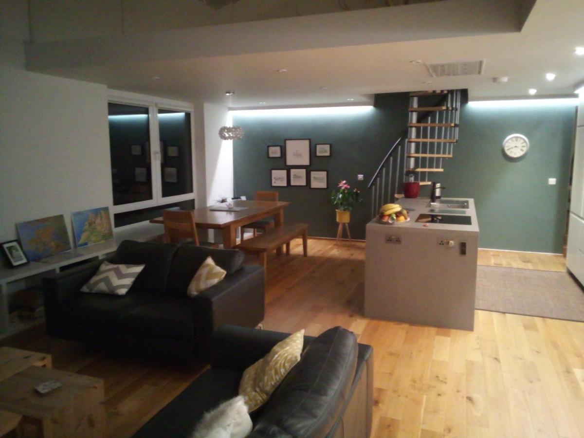Spacious Contemporary Chalet Type Apartment. Galway Luaran gambar